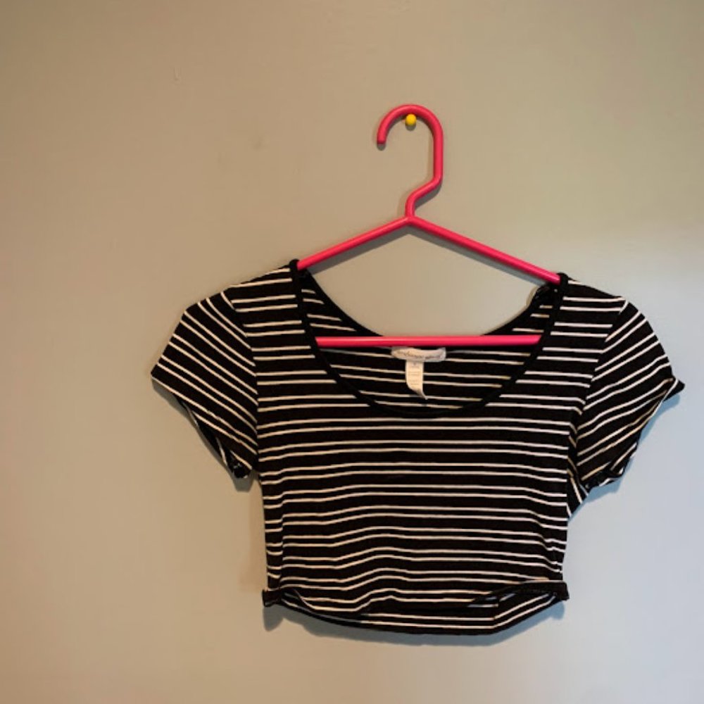 Ambiance apparel croptop